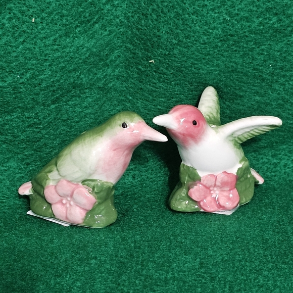 Hummingbirds Salt & Pepper Shakers from Cracker Barrel - Picture 6 of 6